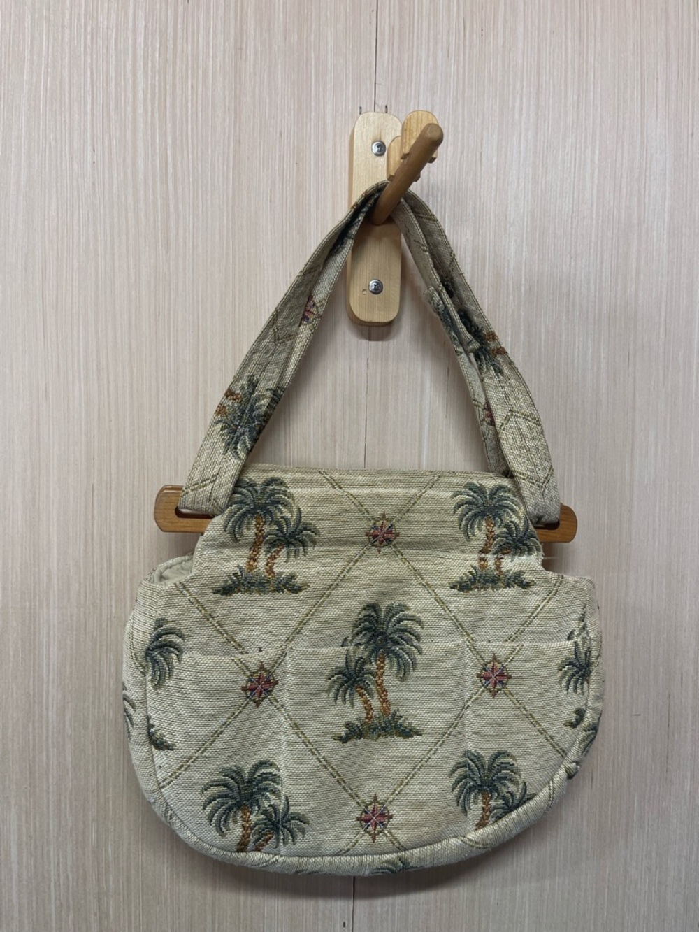 Vintage tapestry bag with wooden support for the straps, lots of storage